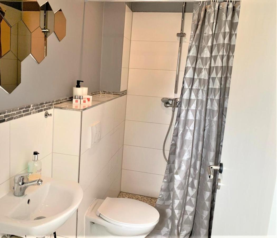 Apartment Voll Moebeliert Mit Balkon Бремен Экстерьер фото